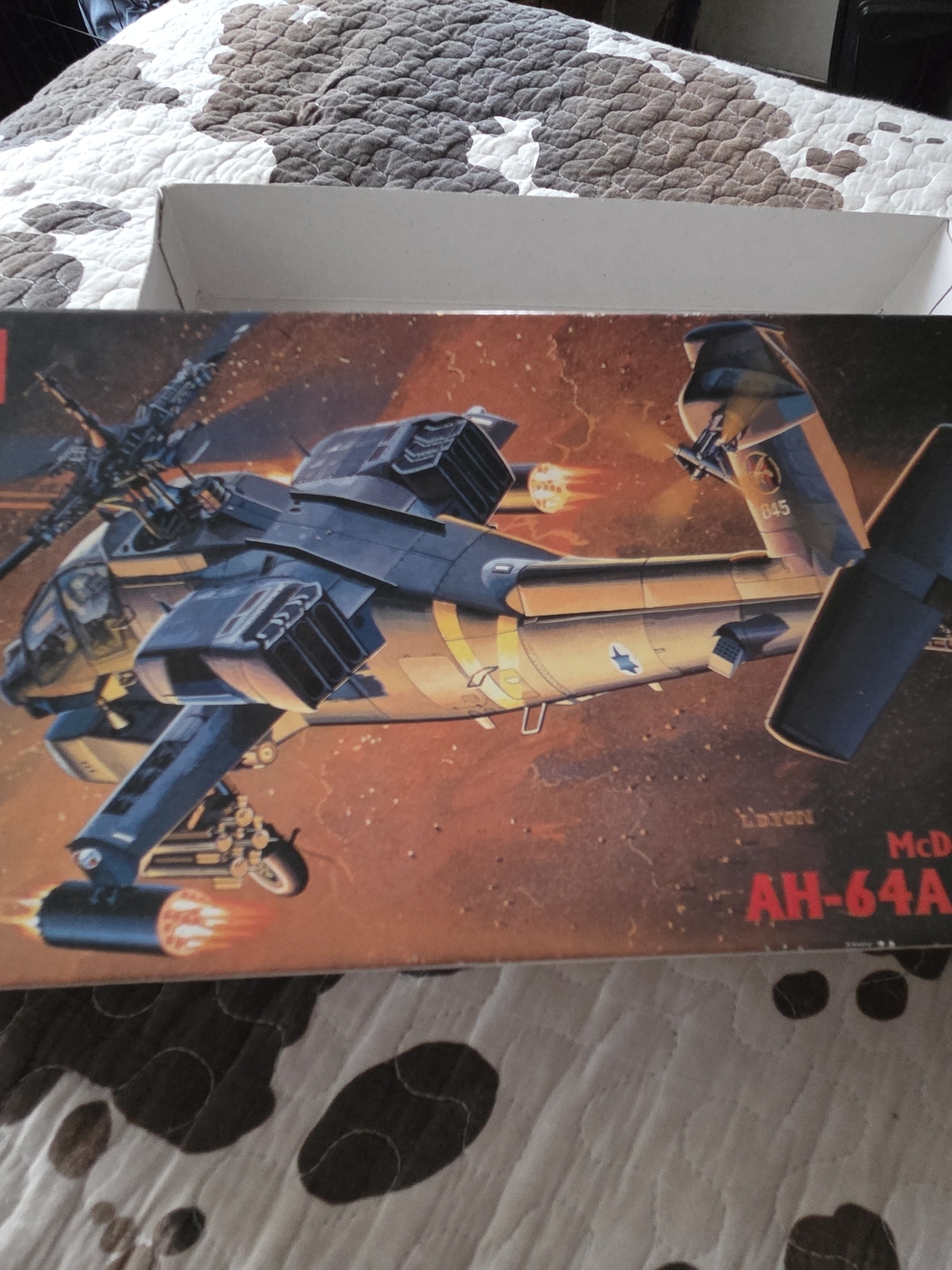 Vtg Academy McDonnell-Douglas AH-64 Apache Model Kit 1:72 2138 New In Open Box